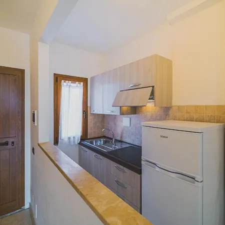 Rosi 4* كابوليفيري